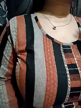 PARI51 online show from March 18, 2026, 7:37 pm