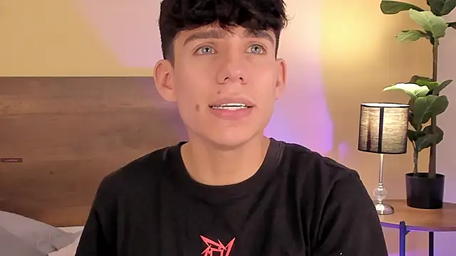 Angel eros  online show from February 1, 2026, 8:29 pm