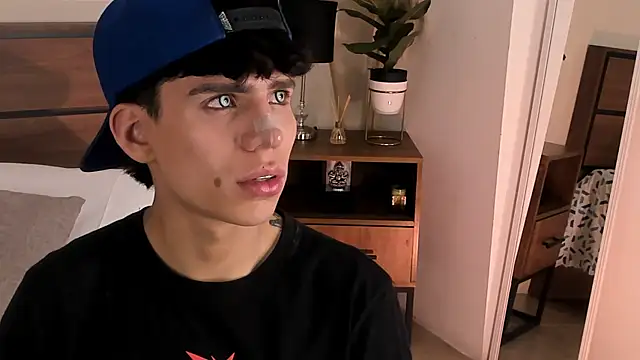 Angel eros  online show from March 5, 2026, 4:20 am