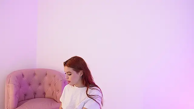 liorah wolf online show from April 19, 2026, 7:38 pm