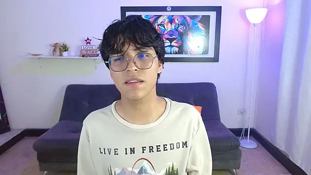 Maecum18 online show from February 21, 2026, 9:39 pm