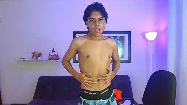 Maecum18 online show from February 20, 2026, 11:39 pm