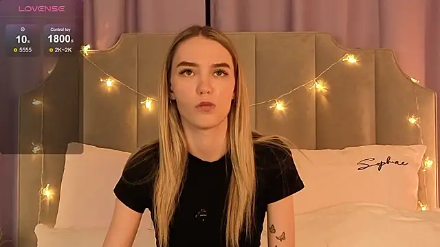 NikkiRyx online show from February 4, 2026, 5:41 pm