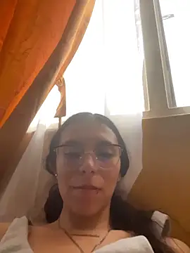 MayteLove online show from February 4, 2026, 10:05 pm