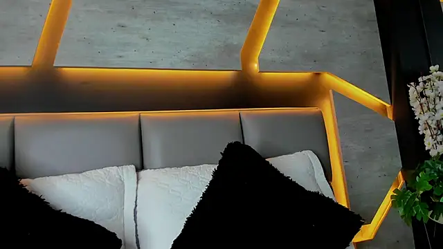 Valeriabigass online show from February 6, 2026, 1:18 pm