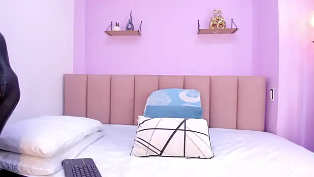 sam doll  online show from April 20, 2026, 7:26 pm