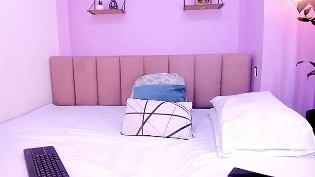 sam doll  online show from April 9, 2026, 7:20 pm