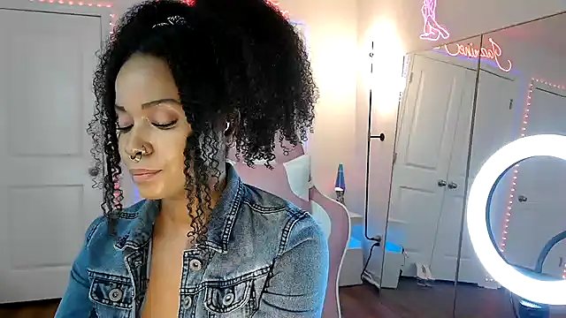 JazmineFoxx online show from May 1, 2026, 7:19 pm