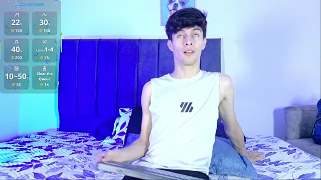 Snapshot of axxxel_twink chatting on June 5, 2026, 2:49 am axxxel twink online show from June 5, 2026, 2:49 am