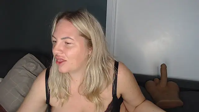 Amanda Norsk online show from February 16, 2026, 8:40 pm