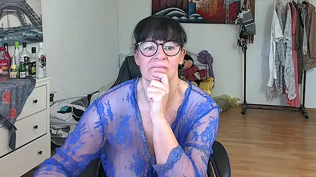 Sylly online show from March 18, 2025, 9:56 am