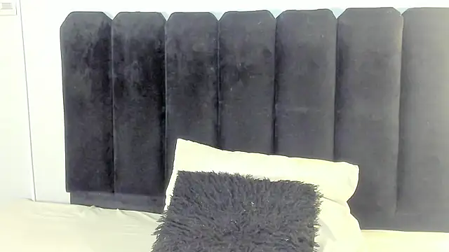 Amaranoir- online show from April 14, 2026, 3:44 am