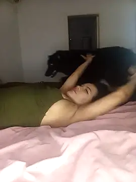 moannapozzy online show from March 5, 2026, 5:04 am