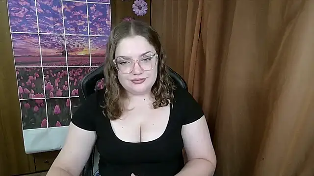 Snapshot of Teasing_Dora chatting on July 15, 2026, 5:53 pm Teasing Dora online show from July 15, 2026, 5:53 pm