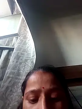 khushi rawat online show from March 4, 2026, 11:18 am