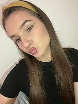 Snapshot of Green_eyes_lady chatting on May 13, 2026, 1:29 pm Green eyes lady online show from May 13, 2026, 1:29 pm