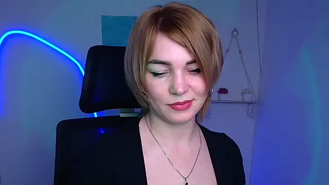 CuttieEmma online show from February 12, 2026, 6:57 am