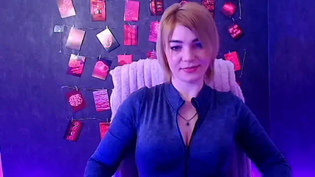 CuttieEmma online show from March 19, 2026, 6:46 am