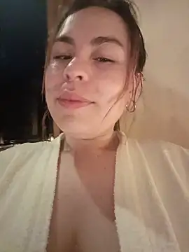 Kennya Rodriguez online show from October 29, 2025, 2:21 am