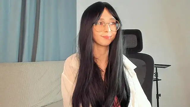 CosmicGleam online show from April 19, 2026, 9:17 pm