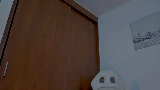 Snapshot of verodeli chatting on October 3, 2025, 2:07 pm verodeli online show from October 3, 2025, 2:07 pm