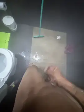 LucasSouza74185 online show from April 28, 2026, 11:09 pm