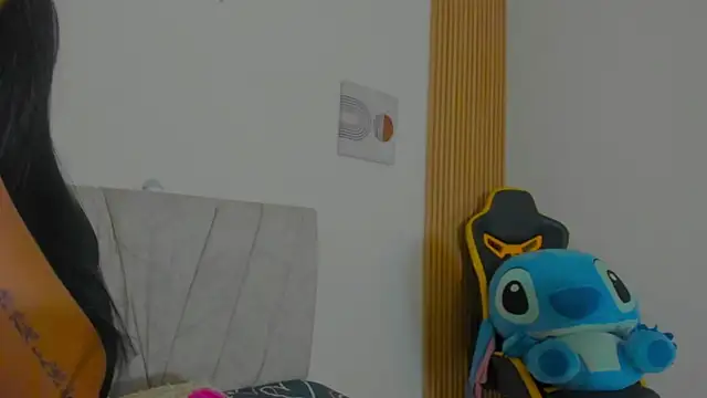 alix pretty18 online show from March 10, 2026, 5:28 pm