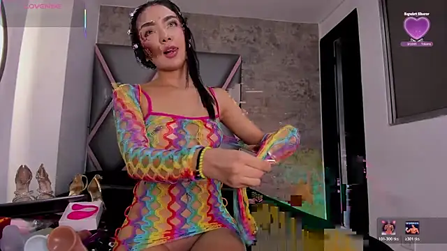 Emily-Queen03 online show from April 23, 2026, 3:02 am