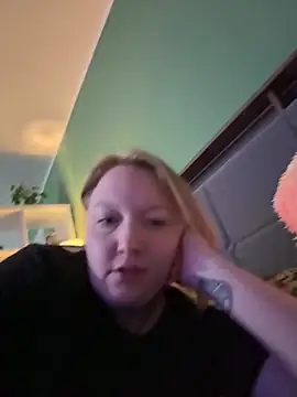 Snapshot of Lolaaxxx13 chatting on May 11, 2026, 7:22 pm Lolaaxxx13 online show from May 11, 2026, 7:22 pm