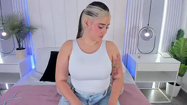 AlannaFoxx online show from March 3, 2026, 7:54 pm