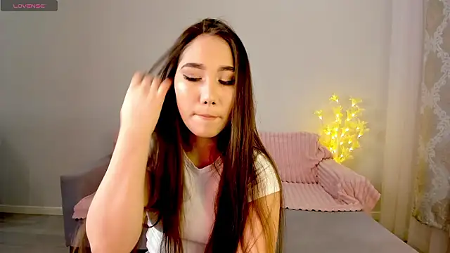 mayameilin online show from February 5, 2026, 1:07 pm