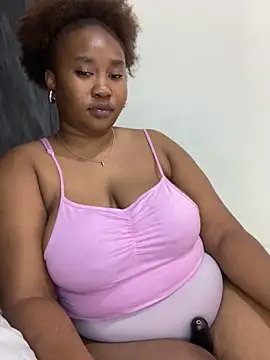 MeekyCurvyAss online show from April 19, 2026, 1:01 pm