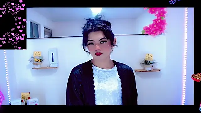 NathalialLooes online show from March 12, 2026, 4:51 am