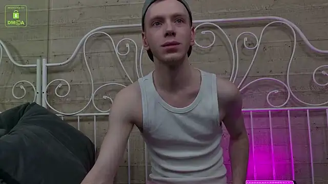 Snapshot of ZidNevil chatting on February 9, 2026, 8:40 pm ZidNevil online show from February 9, 2026, 8:40 pm