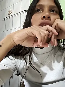 Morochitamika online show from April 29, 2026, 5:52 pm