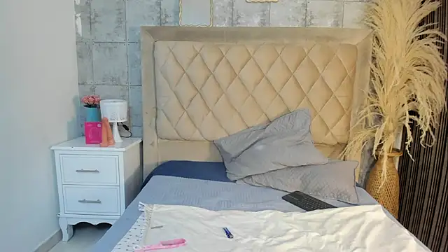 CleoFoxx  online show from March 28, 2026, 12:28 pm