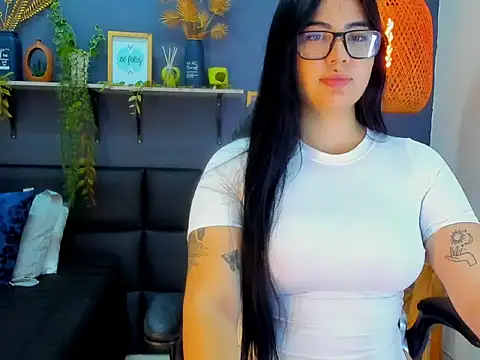 Snapshot of eliza_pink24 chatting on February 2, 2026, 9:25 pm eliza pink24 online show from February 2, 2026, 9:25 pm