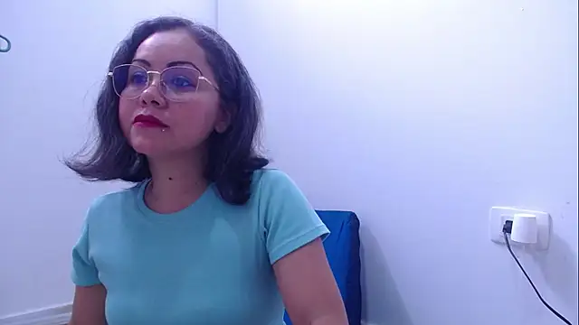 playfullpaulina online show from February 4, 2026, 8:48 pm