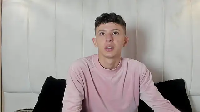 Snapshot of David_Roy_ chatting on March 1, 2026, 2:06 pm David Roy online show from March 1, 2026, 2:06 pm