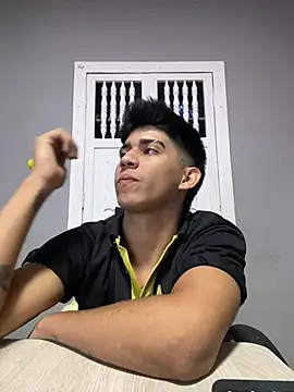 Thiago Olsen online show from February 1, 2026, 10:52 pm