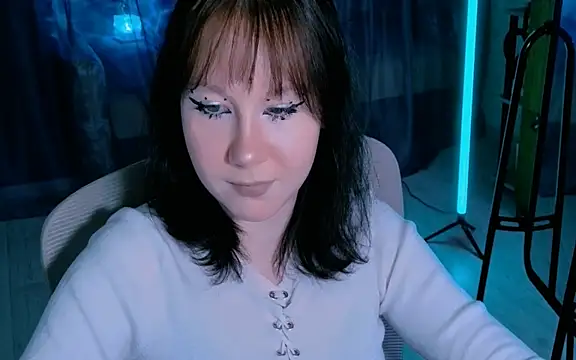 Snapshot of marty_bree chatting on June 3, 2026, 5:17 pm marty bree online show from June 3, 2026, 5:17 pm