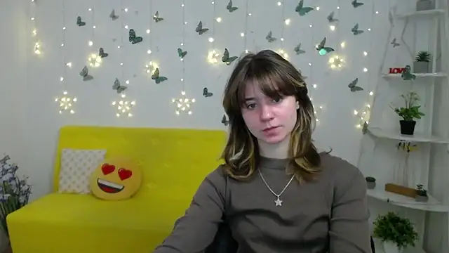 AnnaWest  online show from March 5, 2026, 6:32 am