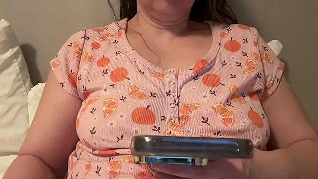 ShyFlameLive online show from February 1, 2026, 12:20 am