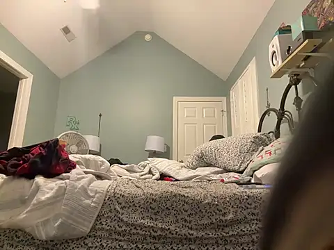 TrndSettr online show from February 28, 2026, 10:42 pm