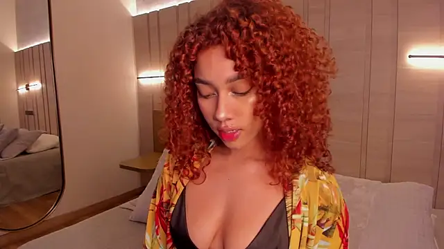 Sienna brunette online show from April 19, 2026, 1:12 pm