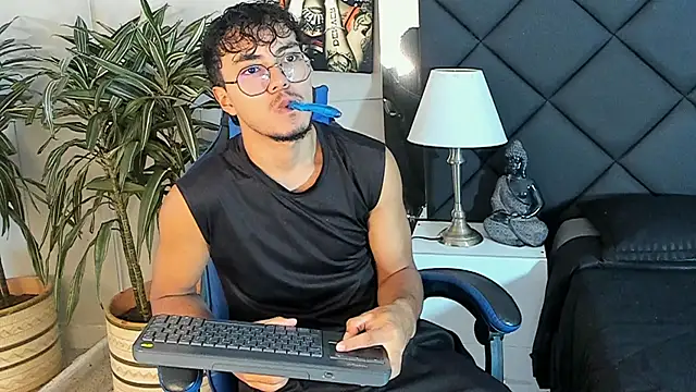 kai storn online show from April 18, 2026, 11:12 am