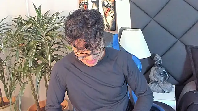 kai storn online show from April 12, 2026, 11:46 am