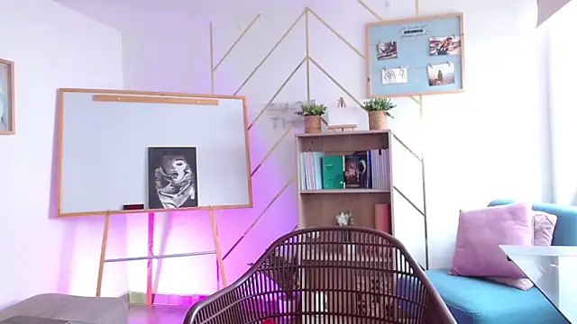 Kitty madness online show from April 7, 2026, 1:46 pm