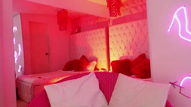 Kitty madness online show from April 6, 2026, 8:43 pm