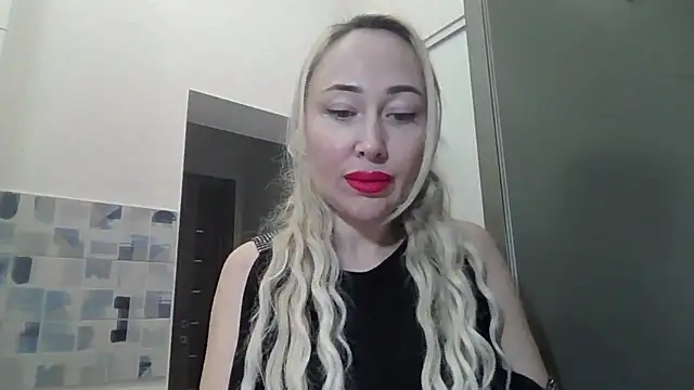 NanaGold2992 online show from March 2, 2026, 5:08 am